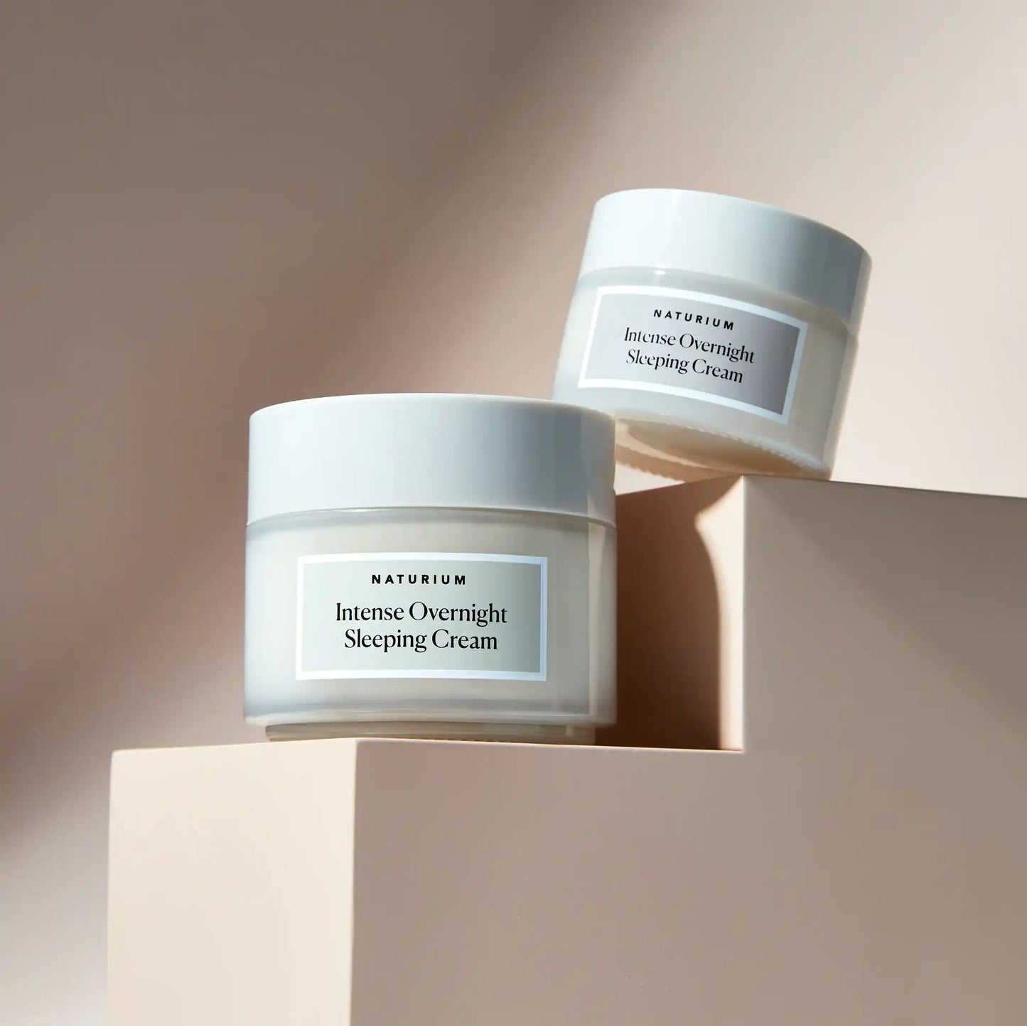 intense-overnight-sleeping-cream-jumbo-l6 11_18_2021_Naturium0552-crop.webp
